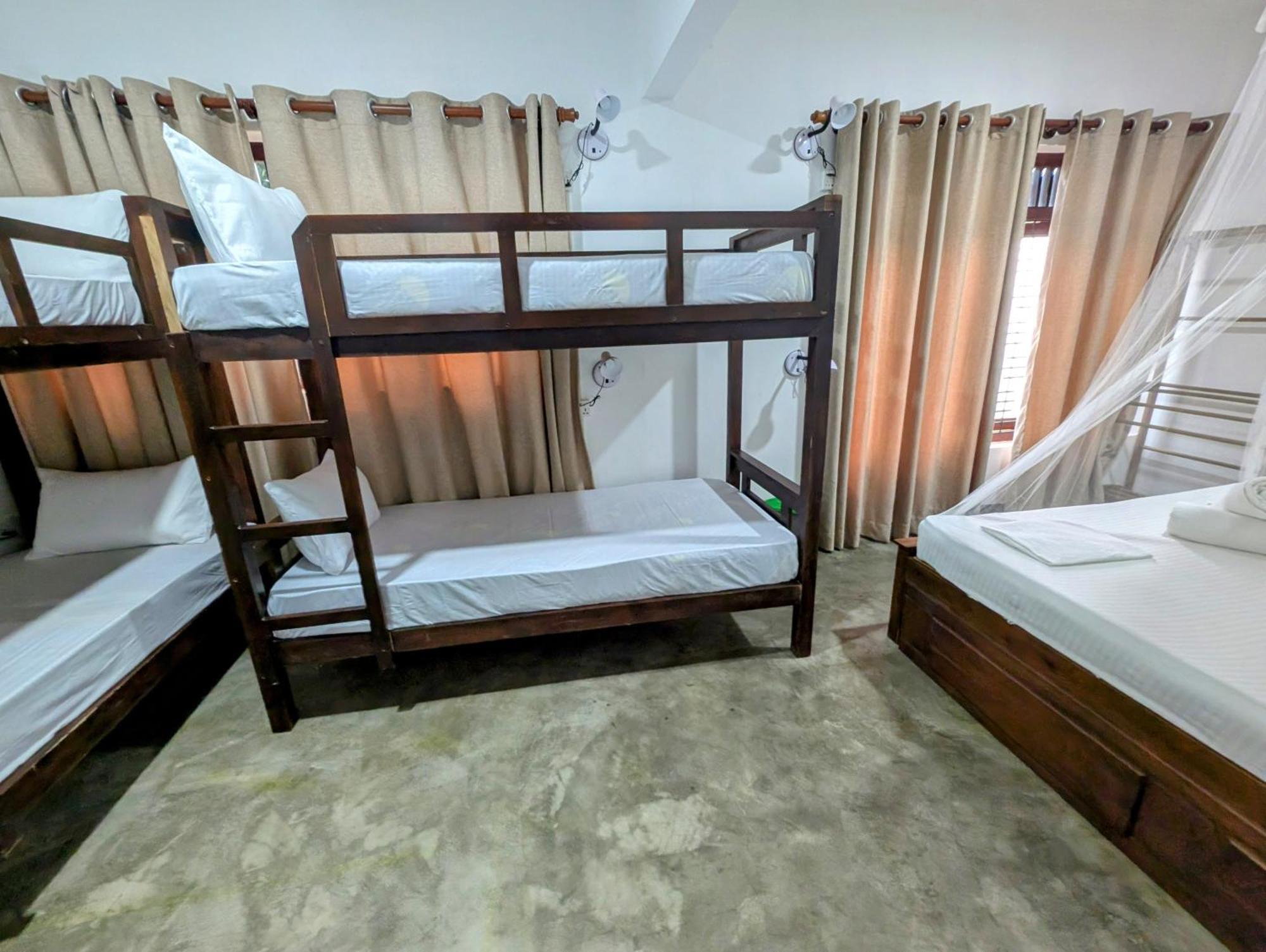 Costels Weligama Hostel Ngoại thất bức ảnh